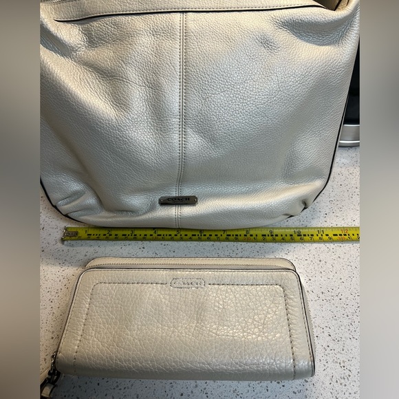 Coach Metallic White Shoulder-Hobo Bag with Matching Wallet - Picture 7 of 11